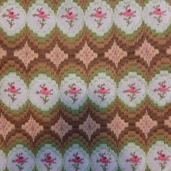 1960s 1970s Large Vintage Boho Woven Wool Rose Pattern Tote Bag with Wooden Hand - Picture 2 of 3